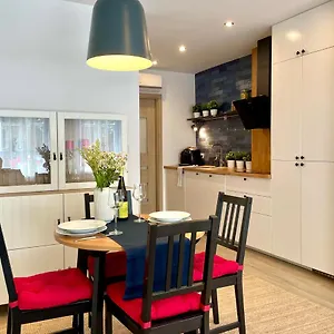 https://riversidesuite-krakow.krakowhotelspoland.com