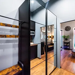 https://new-praga-ladies-gentlemens-apartments.warsawhotelspoland.com